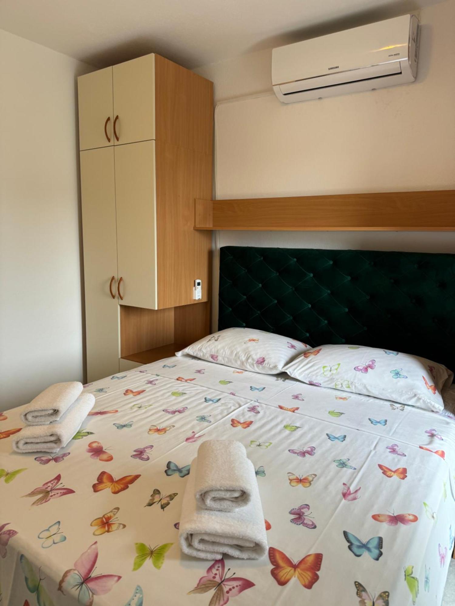 House 100M From The Beach With Free Parking And Breakfast Башка-Вода Экстерьер фото