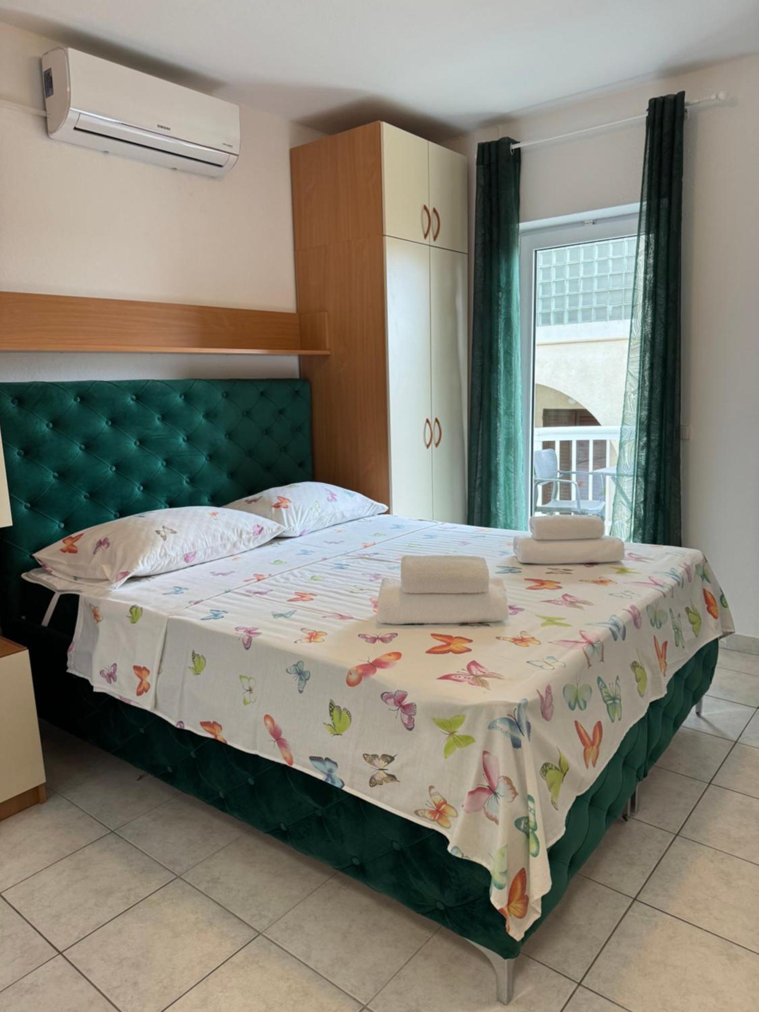House 100M From The Beach With Free Parking And Breakfast Башка-Вода Экстерьер фото