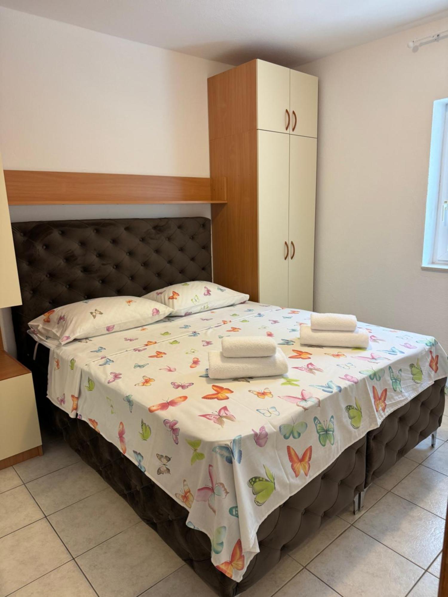 House 100M From The Beach With Free Parking And Breakfast Башка-Вода Экстерьер фото