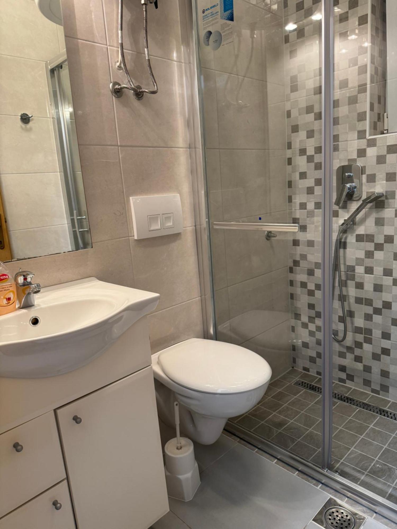 House 100M From The Beach With Free Parking And Breakfast Башка-Вода Экстерьер фото