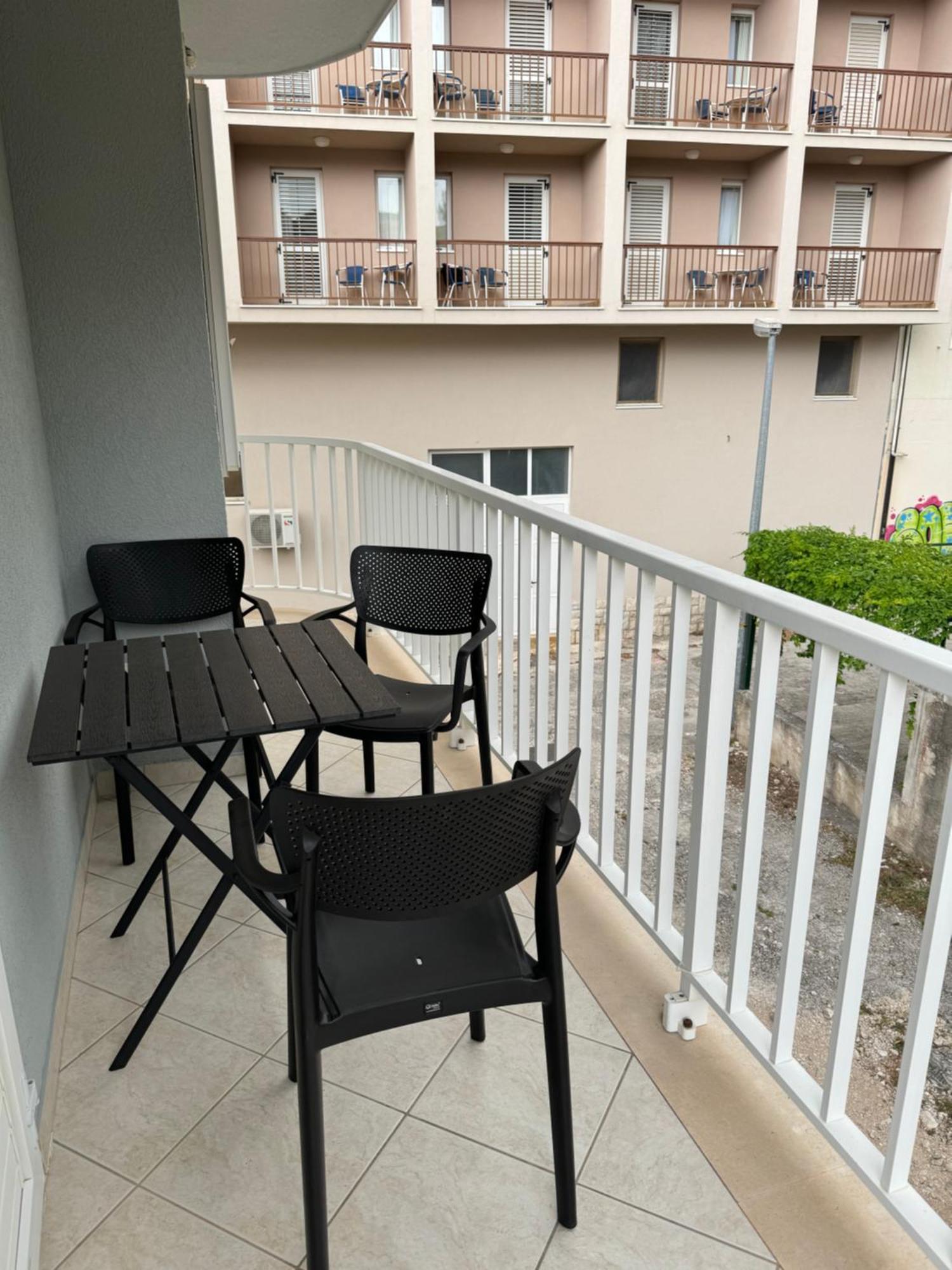 House 100M From The Beach With Free Parking And Breakfast Башка-Вода Экстерьер фото