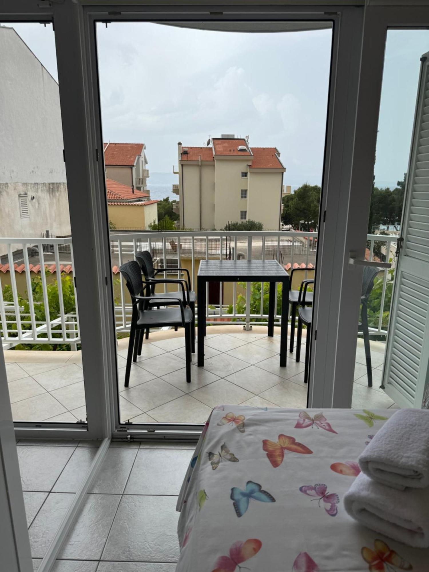 House 100M From The Beach With Free Parking And Breakfast Башка-Вода Экстерьер фото